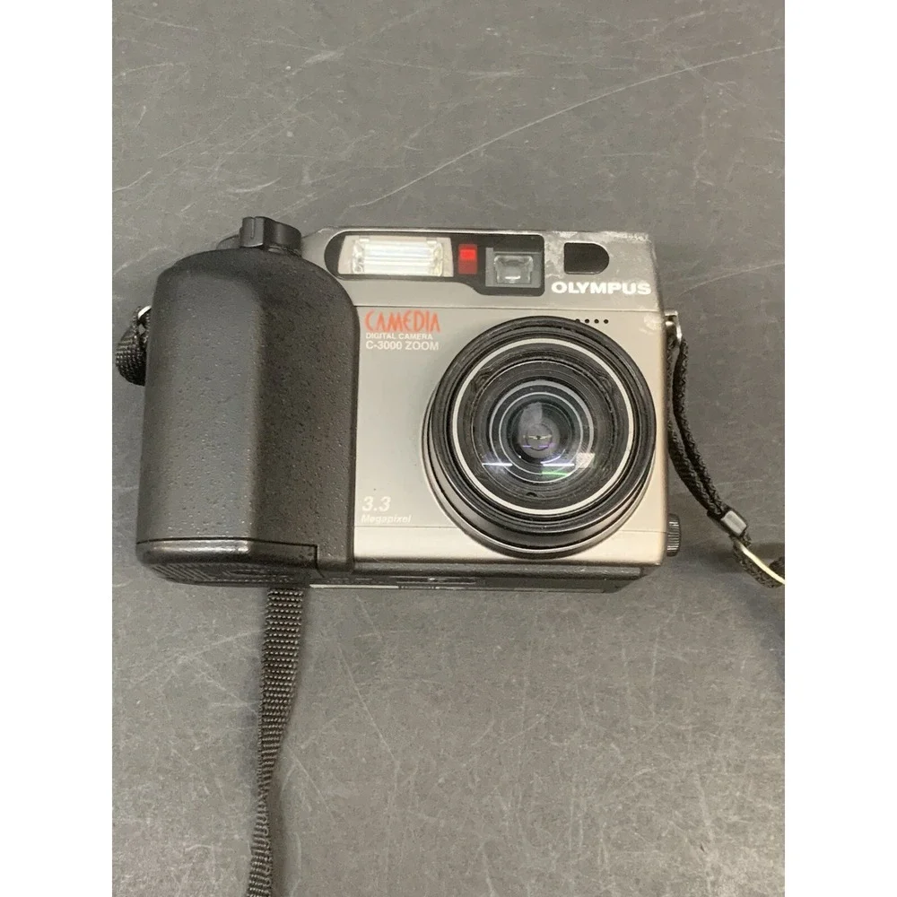 Olympus CAMEDIA C-3000 Zoom 3.3MP Digital Camera - Parts Only